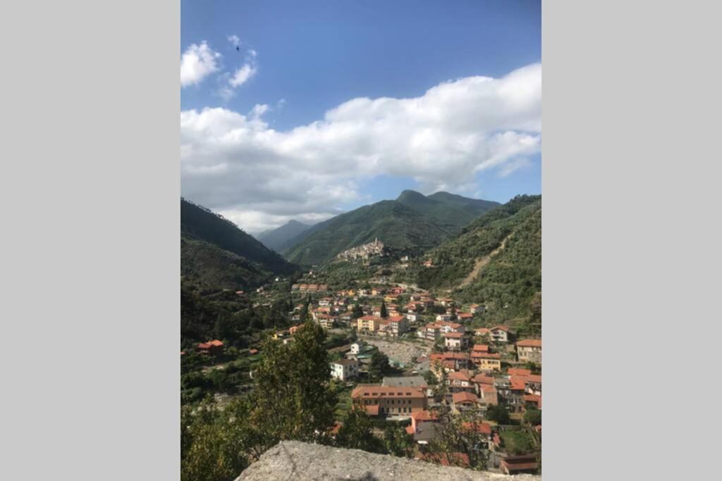 Alloggio U Sportegu Da E Monti A Giaia Badalucco Exterior foto
