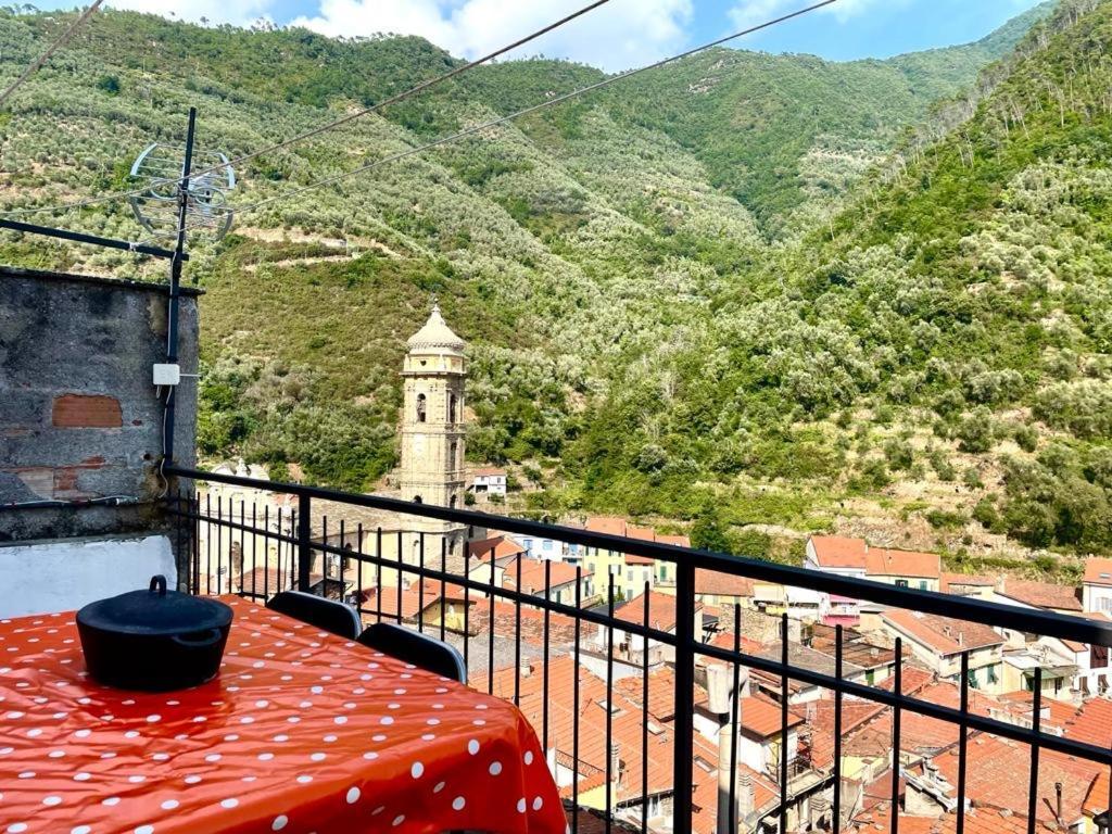 Alloggio U Sportegu Da E Monti A Giaia Badalucco Exterior foto
