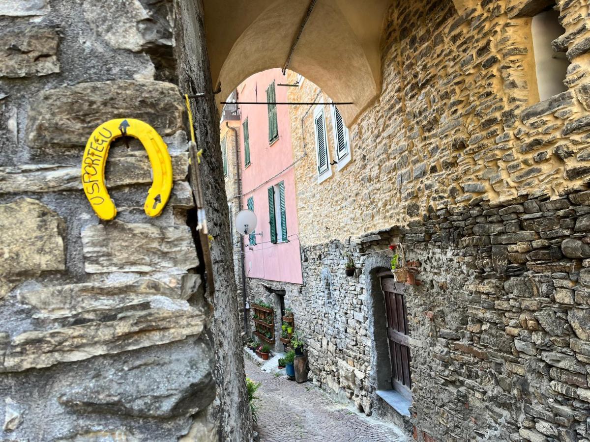 Alloggio U Sportegu Da E Monti A Giaia Badalucco Exterior foto